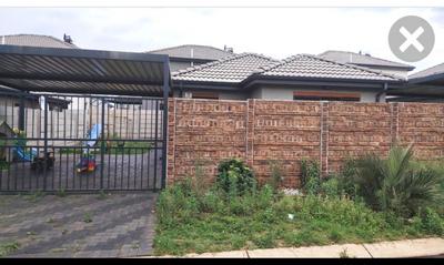 House For Sale in Albertsdal, Alberton
